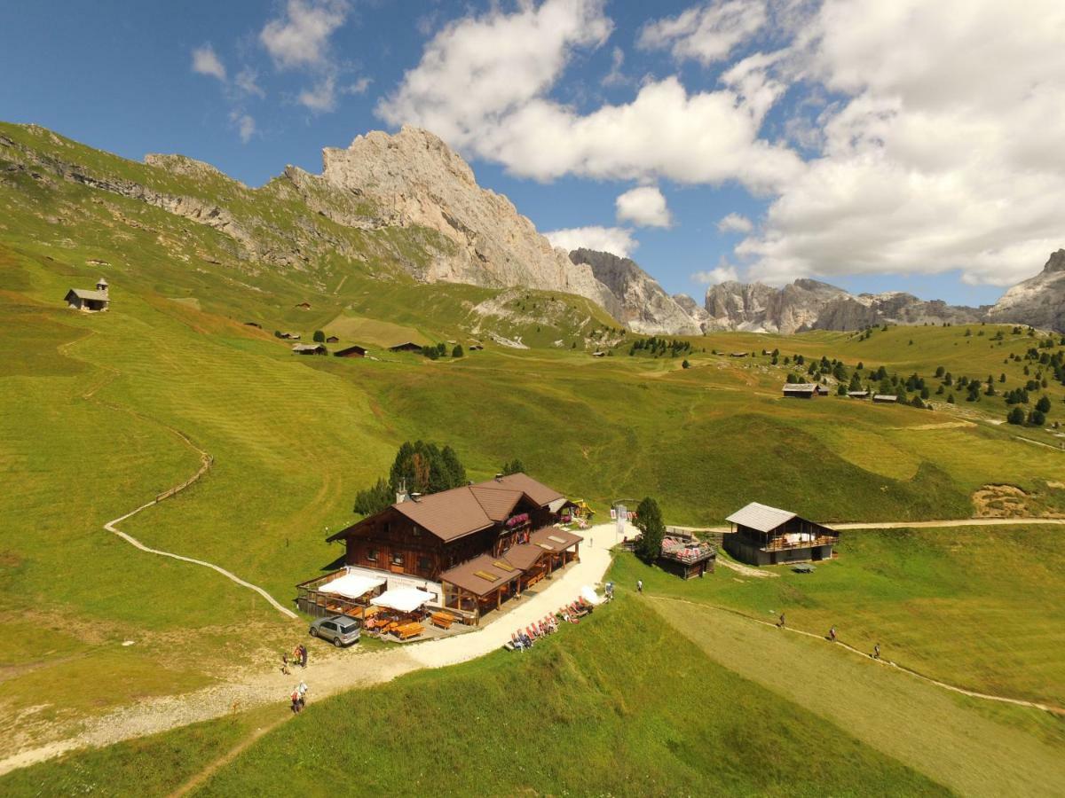 Maison d'hôtes Rifugio Fermeda Hutte à Santa Cristina Val Gardena Extérieur photo